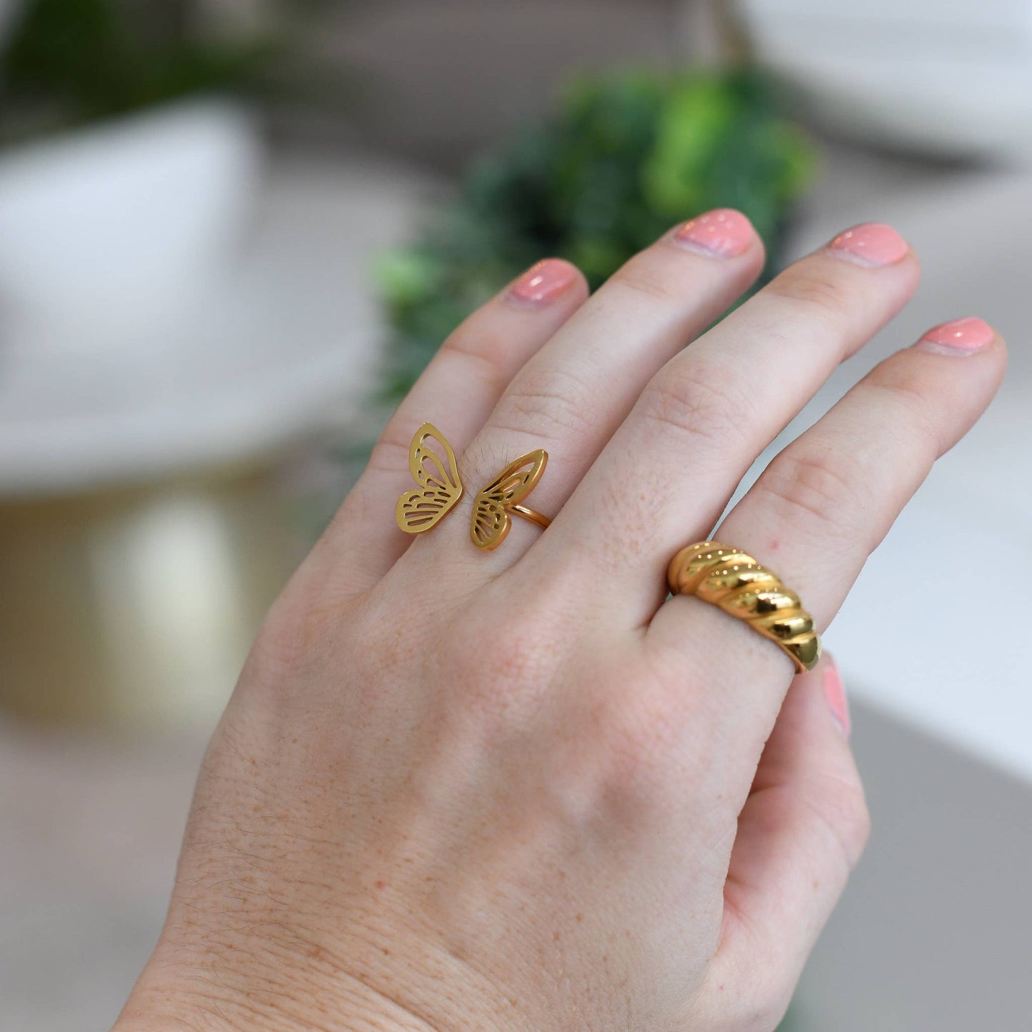 Monarch Butterfly Ring: 6