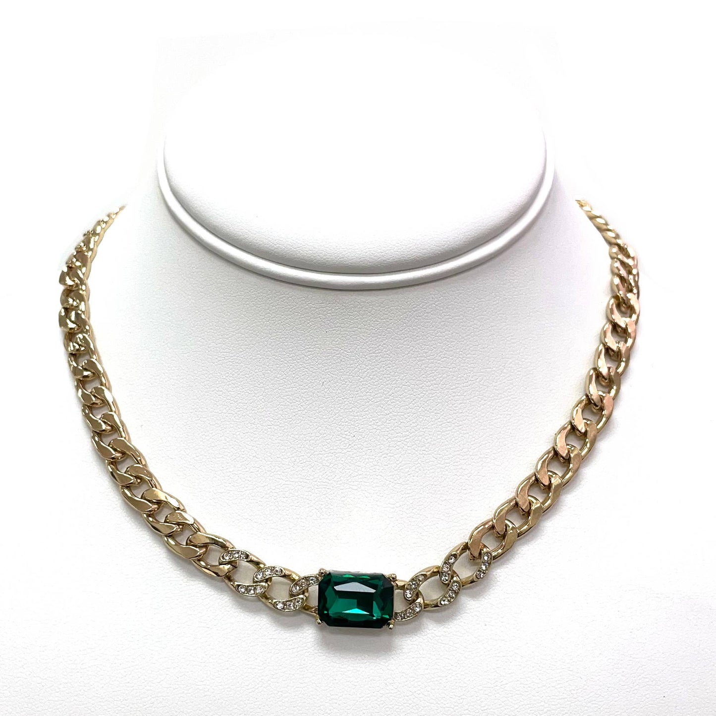 Square Cushion Cut Glass with Curbed Chain Metal Necklace: EMERALD-GREEN