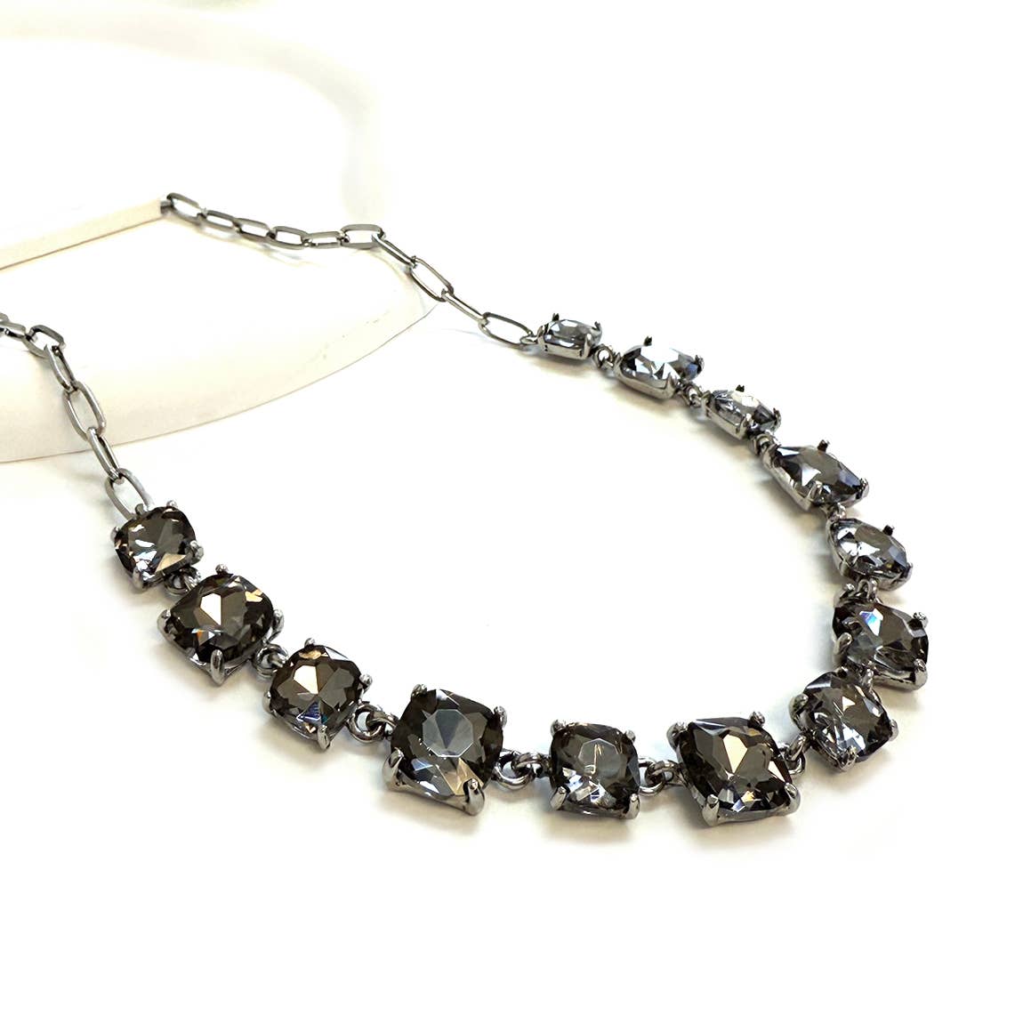Cushion Cut Square Glass Crystal Linked Chain Necklace: ANTIQUESILVER-BLACKDIA