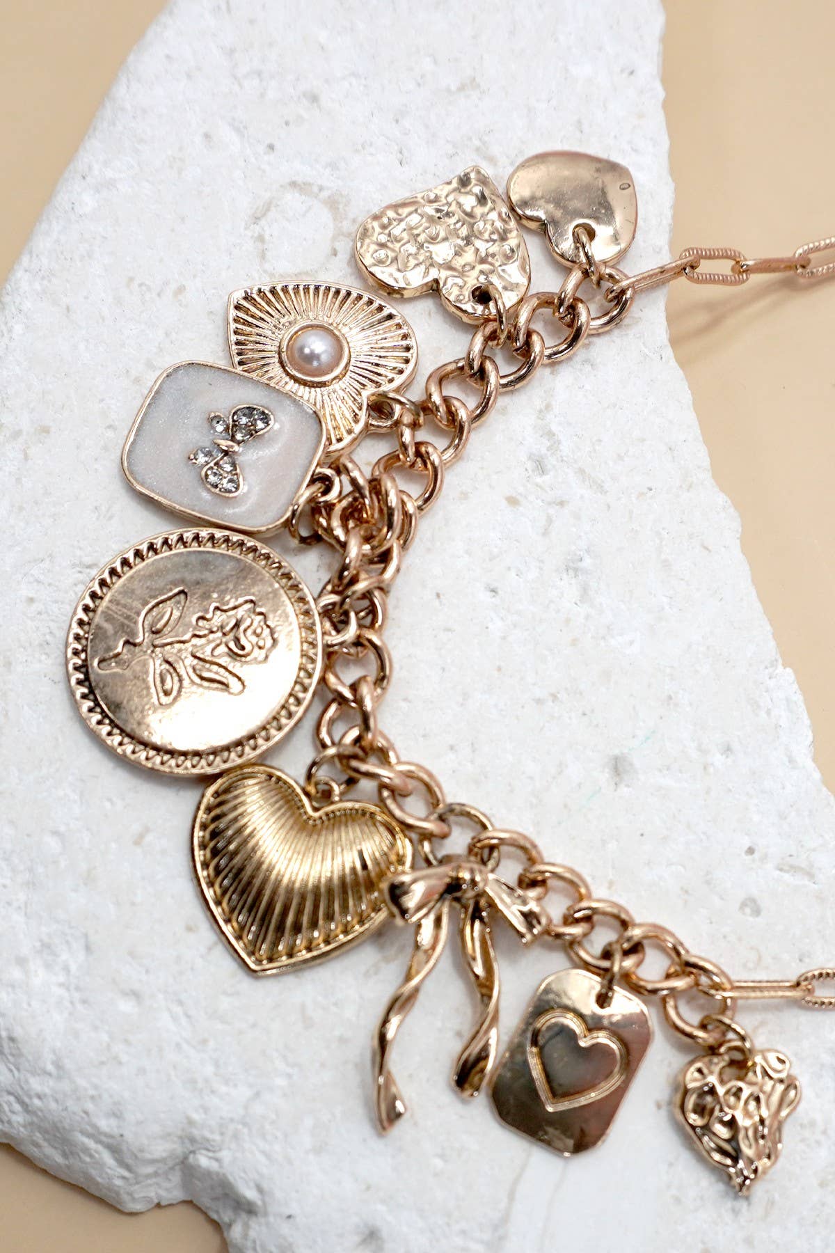 CHARM NECKLACE-CUSTER BOW HEART PEARL LINK