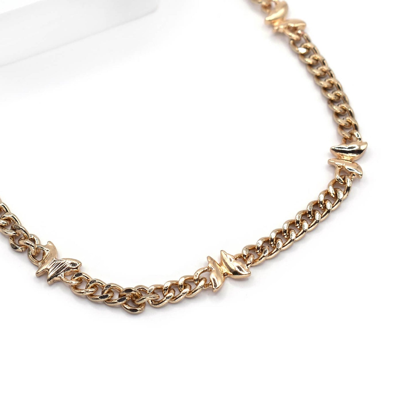 Butterfly Station Curbed Cuban Metal Chain Linked Necklace: Gold