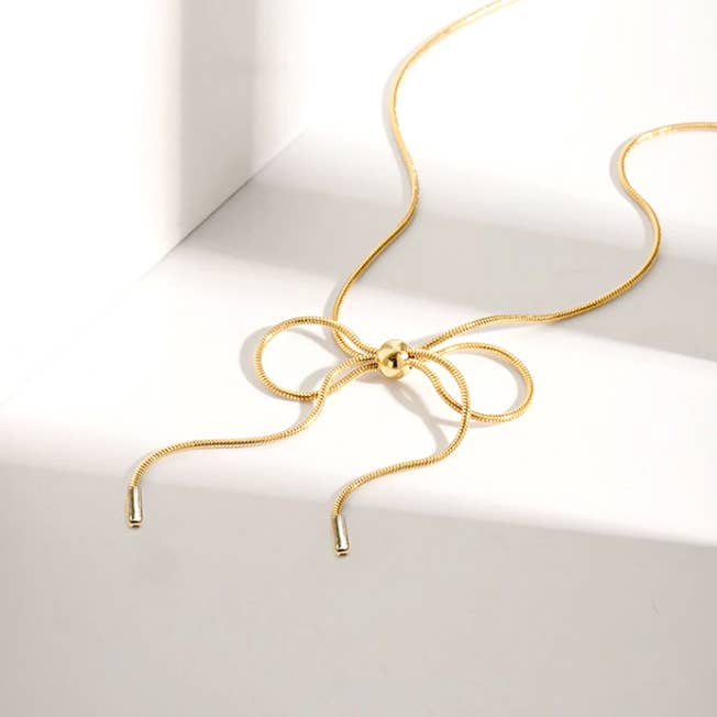 Minimalist Snake Chain Big Bow Knot Pendant Necklace: Gold