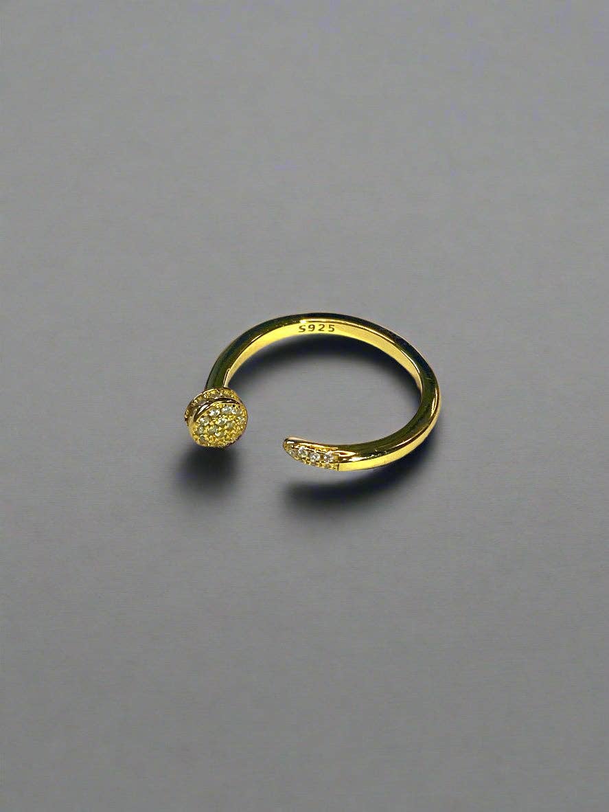 Nail Ring: Gold