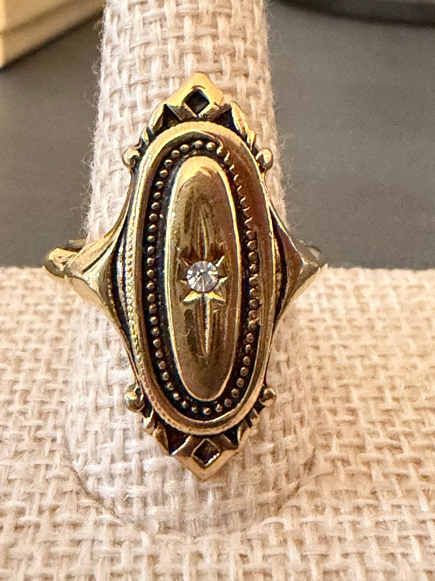 Avon Vintage Kensington