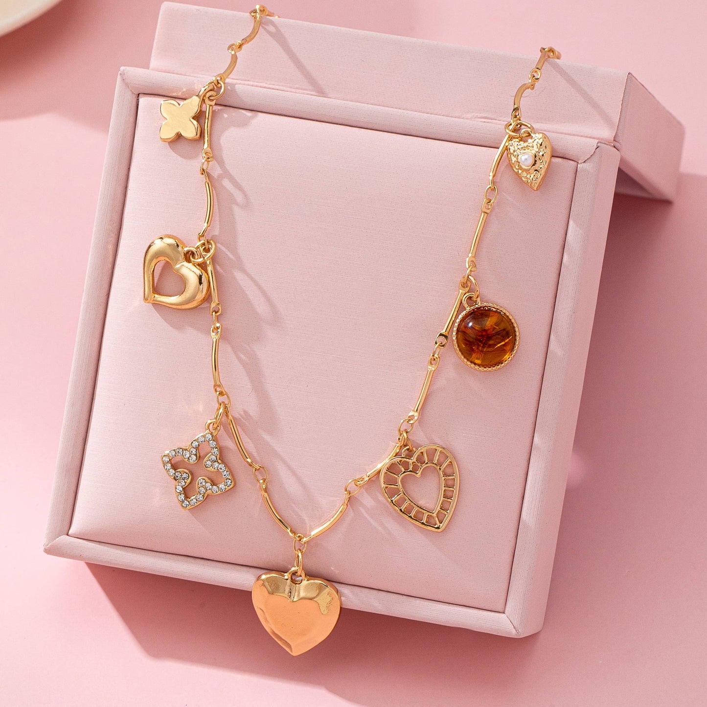 CHARM NECKLACE-HEARTS CLOVER STONE