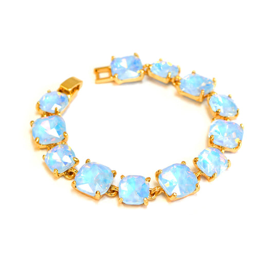 Cushion Cut Glass Crystal Linked Station Bracelet: PASTEL-PERIBLUE